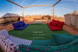 مخيم الصحراء, مخيمات فخمة