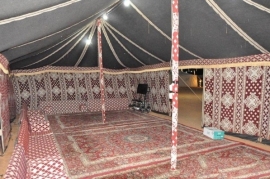 خيمة عمودين - مخيم نيوم 