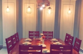 صالة طعام شاليه ريڤولي 