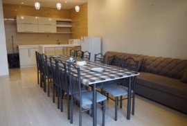 طاولة طعام شاليه اريا 