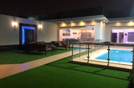 شاليهات ديلانو ( جلسات خارجية ) شاليهات ديلانو ( جلسات خارجية )