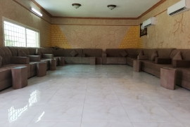 مجلس كبير للعزايم - شاليهات روجين بالرياض