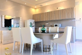 شاليهات الرياض - شاليهات الرمال - طاولة طعام