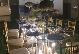 طاولات طعام للحفلات - شاليهات الملقا