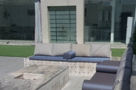 جلسات خارجية مع طاوله طعام