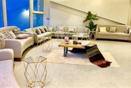 صاله فخمه - شاليه ريفولي بالرمال