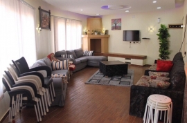 صالة كبيرة صالة كبيرة