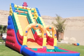 زحليقة مائيه كبيرة وفخمة للايجار