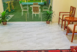 اطلالة الصالة على الشاليه