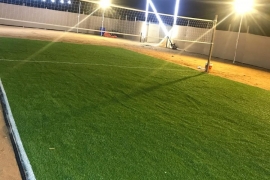 ملعب طائرة في مخيم الرفاهية