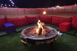 مخيم ليالي البر, مخيمات قريبة