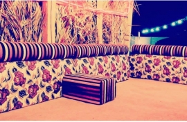 مخيم ألوان , مخيمات قريبة وفخمة