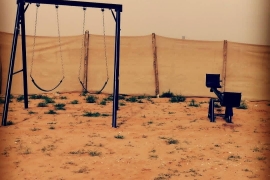 مخيم ألوان , مخيمات قريبة وفخمة