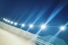 مخيم ألوان , مخيمات قريبة وفخمة