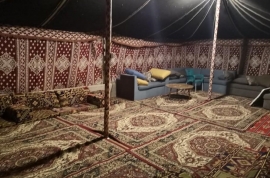 مخيم لوزان خيمة الرجال