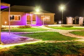 مخيم ثيل زرع طبيعي ورمل