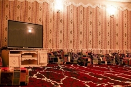 مخيم فخم وشاشة تلفزيون