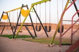 مراجيح اطفال بالمخيم